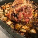 年末らしくなってきた店内のご予約状況です。